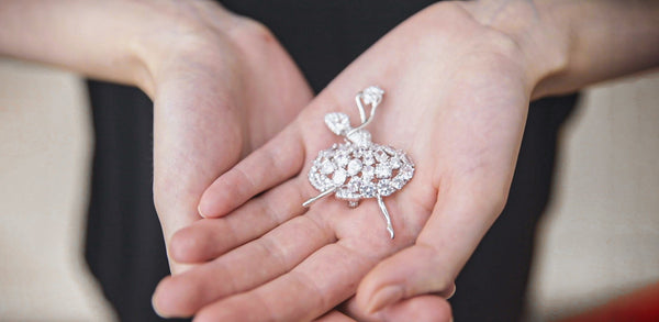 HOW TO CARE FOR YOUR DAZZLING BROOCH